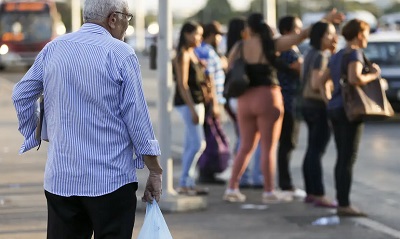 Geral Governo antecipa d&eacute;cimo terceiro de aposentados e pensionistas