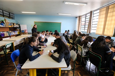 Poupan&ccedil;a de incentivo a estudantes do ensino m&eacute;dio ter&aacute; R$ 6,1 bilh&otilde;es