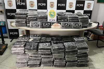 Maior apreens&atilde;o de coca&iacute;na do ano: PMPR localiza ve&iacute;culo com meia tonelada em Piraquara