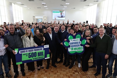 Estado far&aacute; 80 mil atendimentos em programa itinerante de consultas e vacinas para c&atilde;es e gatos
