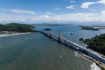 23 dias para a inaugura&ccedil;&atilde;o: mastros da Ponte de Guaratuba n&atilde;o t&ecirc;m mais andaimes