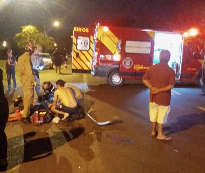 Motociclista fica ferido em colis&atilde;o com carro na PR-439 em Santo Ant&ocirc;nio da Platina