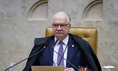 Fachin suspende decis&otilde;es de Mendon&ccedil;a e Dino sobre diretor da PF