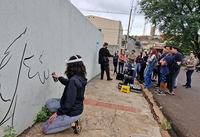 MURO DA ESCOLA SANTA TERESINHA GANHA CORES E ARTE COM TEM&Aacute;TICA SOCIOAMBIENTAL EM BANDEIRANTES