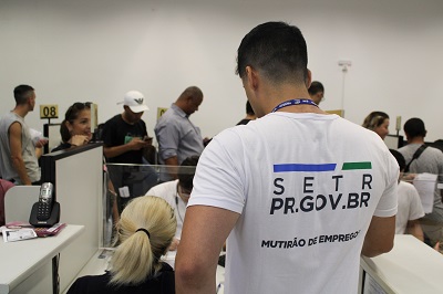 P&oacute;s-folia: Ag&ecirc;ncias do Trabalhador ofertam 18,7 mil vagas em todo o Estado