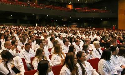 Brasil tem 575.930 m&eacute;dicos ativos: 2,81 por mil habitantes