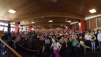 ASSEMBLEIA Professores da UFPR e da UTFPR aprovam greve a partir da pr&oacute;xima segunda-feira, dia 15