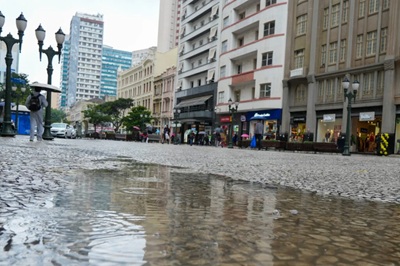 Com chuvas acima da m&eacute;dia, Paran&aacute; sai da situa&ccedil;&atilde;o de seca moderada
