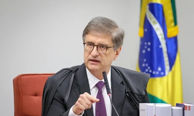 PGR n&atilde;o v&ecirc; abuso de Andr&eacute; Mendon&ccedil;a em investiga&ccedil;&atilde;o contra Moraes