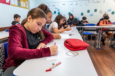 &Uacute;ltima avalia&ccedil;&atilde;o do ano: Prova Paran&aacute; &eacute; aplicada com prioridade &agrave; inclus&atilde;o