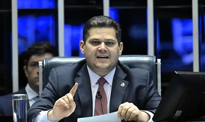 Alcolumbre anuncia sess&otilde;es para discutir e votar fim da escala 6x1