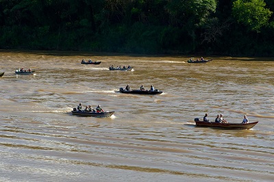 Nova fase do Rio Vivo come&ccedil;a com a soltura de 100 mil peixes no Rio Iva&iacute;, no Noroeste