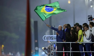 L&iacute;deres estrangeiros reconhecem vit&oacute;ria e parabenizam Lula