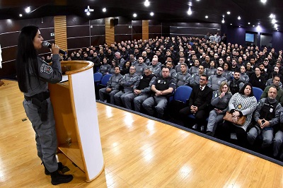 Pol&iacute;cia Penal do Paran&aacute; inicia nova turma do curso de forma&ccedil;&atilde;o com 335 candidatos
