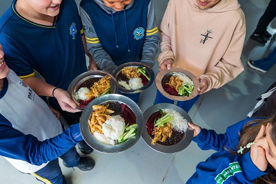 Estado entrega nova remessa da alimenta&ccedil;&atilde;o escolar di&aacute;ria para 1,2 milh&atilde;o de alunos
