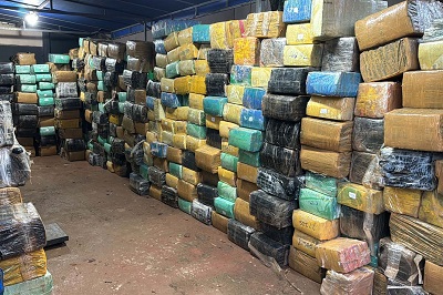 Pol&iacute;cia Civil do Paran&aacute; apreende 11 toneladas de maconha em Foz do Igua&ccedil;u
