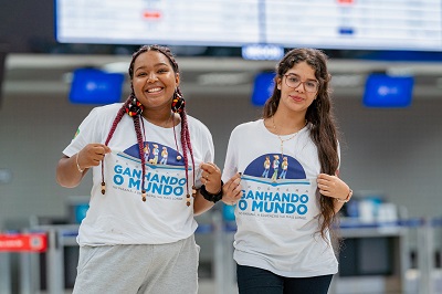 Com 187 embarques desta segunda, 579 estudantes da rede estadual j&aacute; iniciaram interc&acirc;mbio