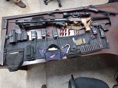 PORTE ILEGAL DE ARMA DE FOGO/ LES&Atilde;O CORPORAL DE NATUREZA GRAV&Iacute;SSIMA