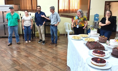 PREFEITURA DE BANDEIRANTES CONCLUI CURSO DE PREPARA&Ccedil;&Atilde;O E DECORA&Ccedil;&Atilde;O DE BOLOS E TORTAS