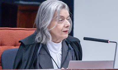 C&aacute;rmen L&uacute;cia pede que eleitores compare&ccedil;am &agrave;s urnas no domingo