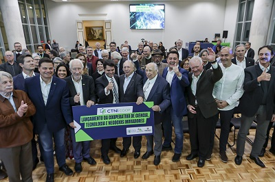 Paran&aacute; ganha cooperativa in&eacute;dita para transformar ci&ecirc;ncia em neg&oacute;cios inovadores