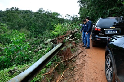 N&uacute;mero de munic&iacute;pios afetados pelas chuvas torrenciais no Paran&aacute; sobe para 71