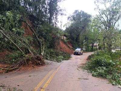 Com tempestades em destaque, Defesa Civil v&ecirc; ocorr&ecirc;ncias quase dobrarem no Paran&aacute;