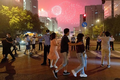 Proibi&ccedil;&atilde;o de fogos de artif&iacute;cio na China causa pol&ecirc;mica antes do Ano Novo Lunar