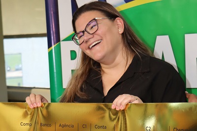 Moradora de Londrina recebe pr&ecirc;mio de R$ 1 milh&atilde;o no Nota Paran&aacute;