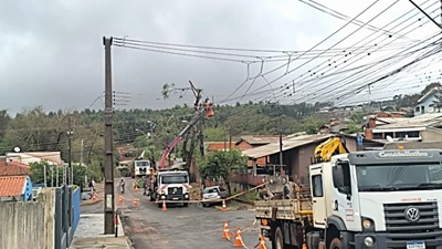 Paran&aacute; teve tornado? Simepar explica fen&ocirc;menos que causaram estragos e ventos de 124 km/h