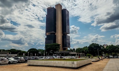 Copom eleva juros b&aacute;sicos da economia para 14,25% ao ano