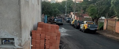 Quatro presos e dois mortos em confronto com a pol&iacute;cia em Ribeir&atilde;o do Pinhal