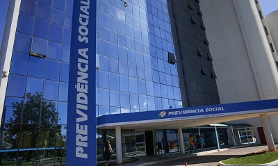 Fila do INSS cai ao menor n&iacute;vel em 21 meses, com 1,8 milh&atilde;o de pedidos
