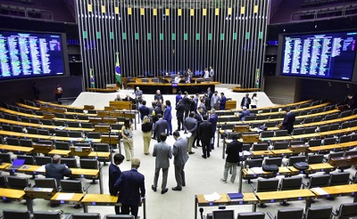 C&acirc;mara aprova medida provis&oacute;ria que modifica benef&iacute;cios do ICMS e prev&ecirc; arrecadar R$ 35 bilh&otilde;es